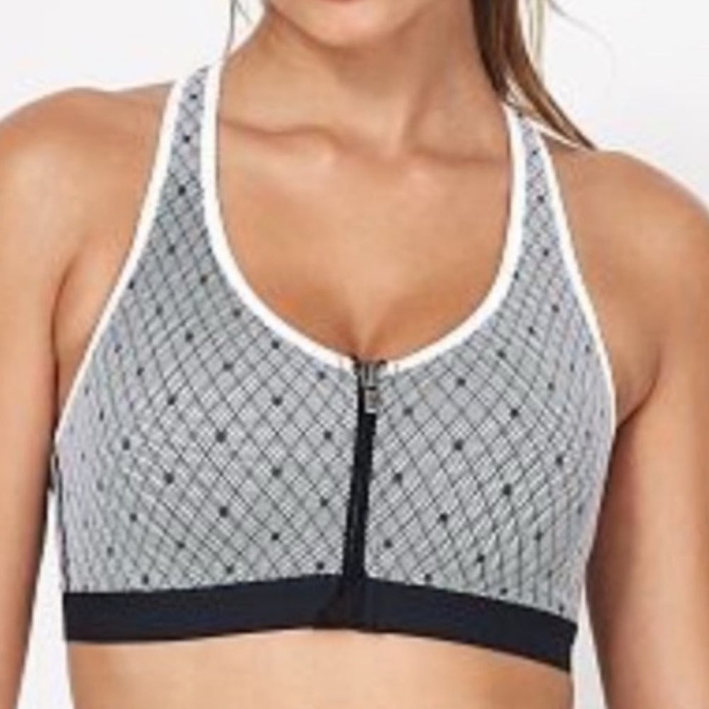 Victoria’s Secret Women's Black and White Sports Bra